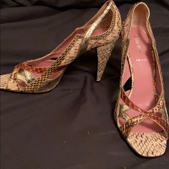 Like new Miu Miu embossed sandals Size 39 - Picture 3 of 5